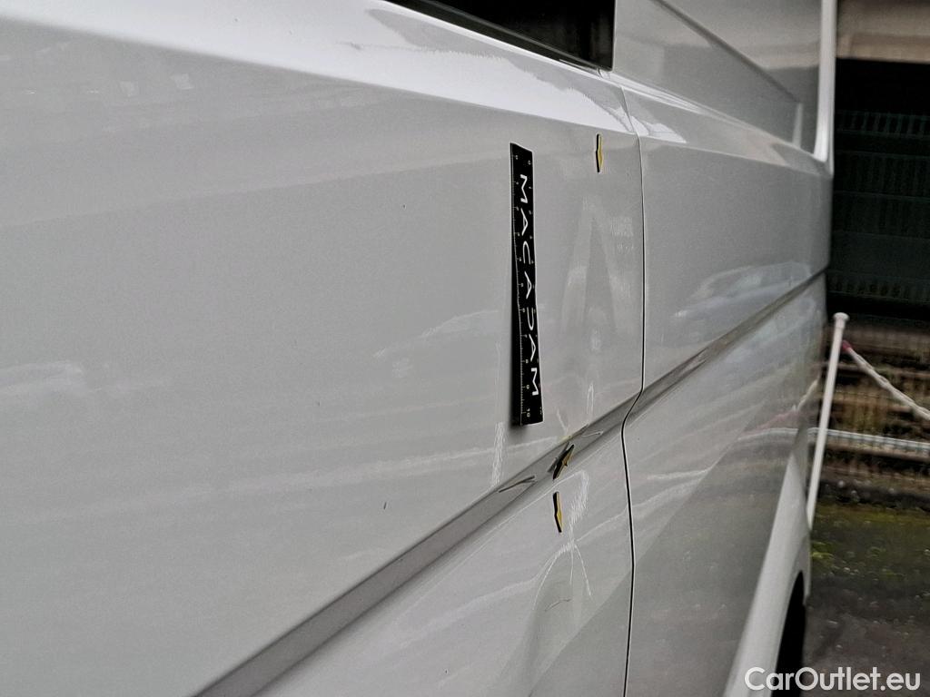  Volkswagen  Crafter VOLKSWAGEN  / 2017 / 4P / Fourgon tôlé 2.0 TDI 140 35 L4H3 Procab Business Line #8