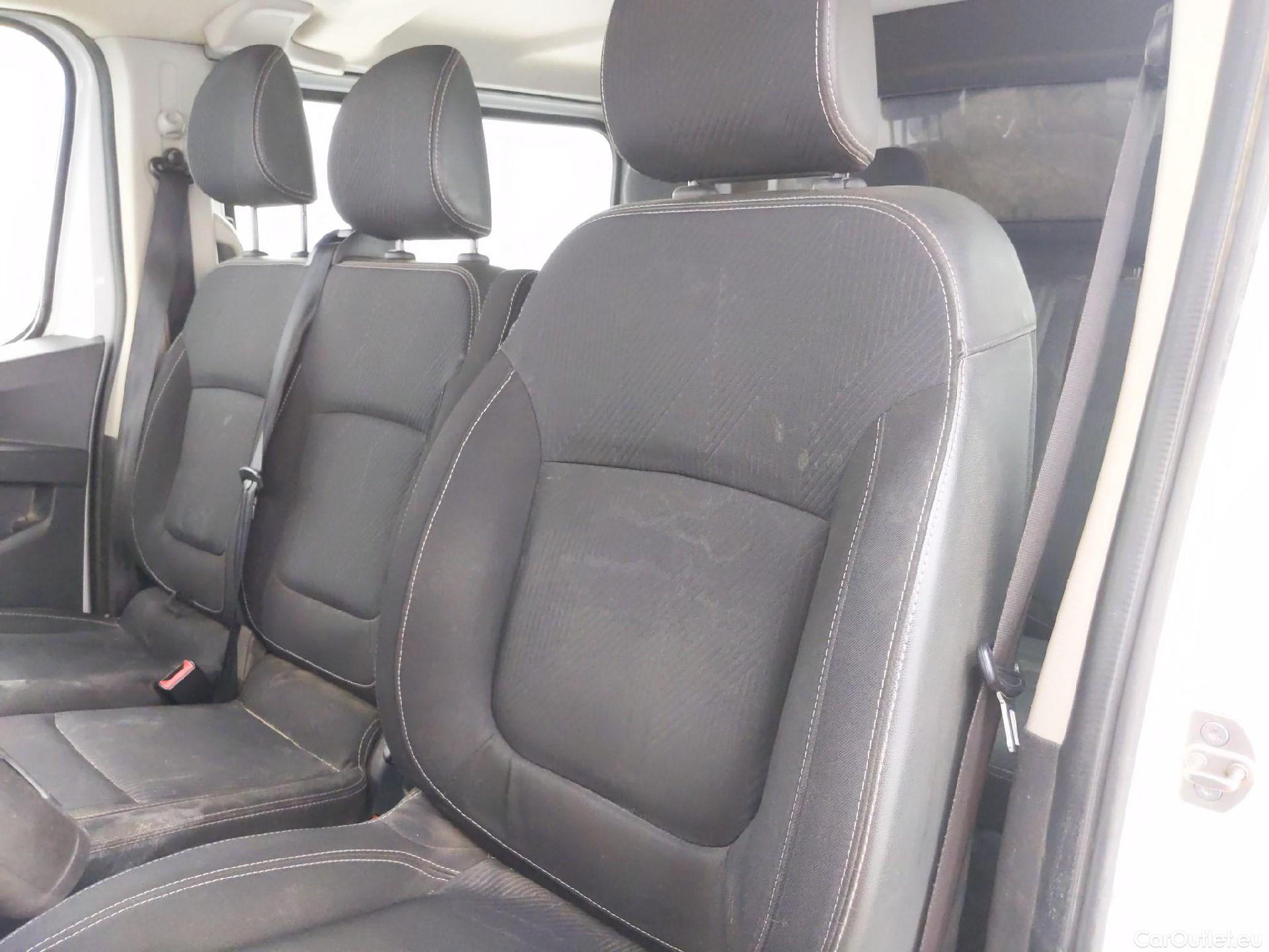  Renault  Trafic RENAULT  / 2021 / 4P / Fourgon tôlé CA GCF L1H1 3T Blue dCi 130 #9