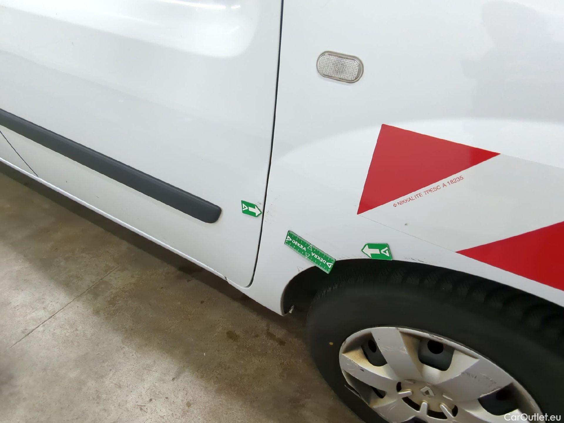  Renault  Kangoo  Express Maxi Extra (Série Spéciale) 1.5 dCi 90CV BVM5 E6 #24