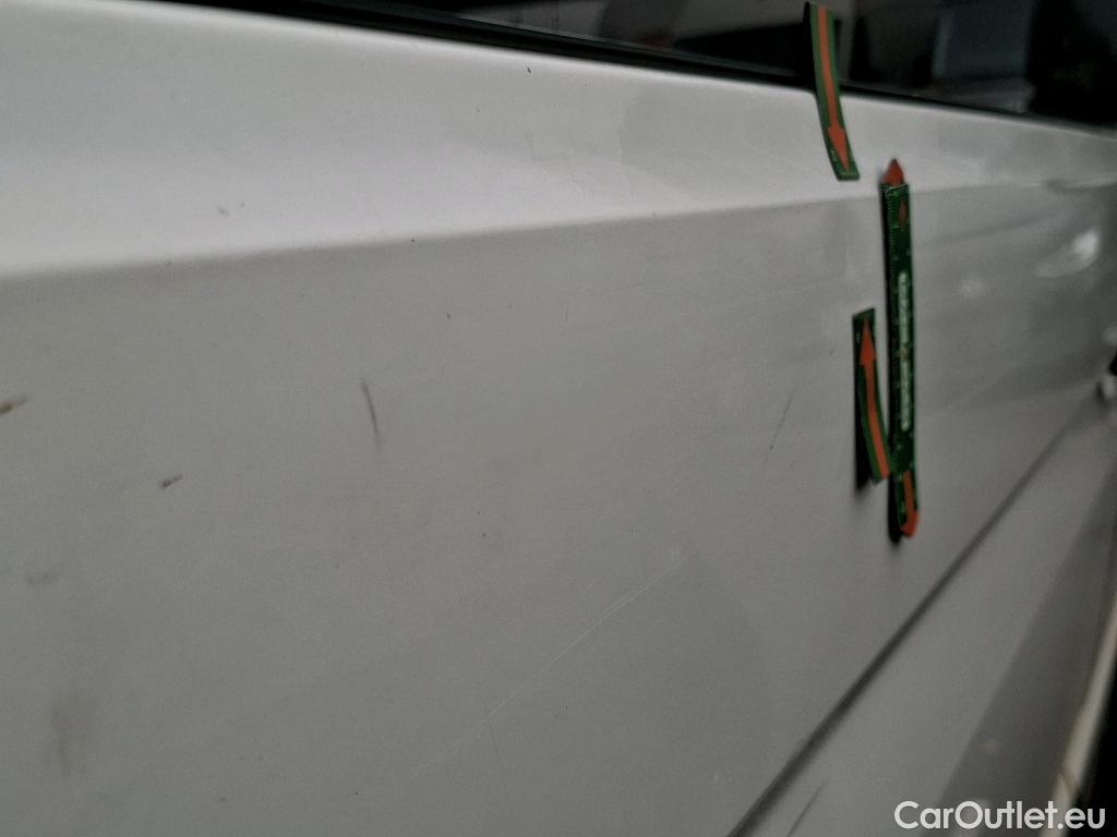  Volkswagen  Crafter VOLKSWAGEN  / 2017 / 4P / Fourgon tôlé 2.0 TDI 140 35 L4H3 Procab Business Line #48