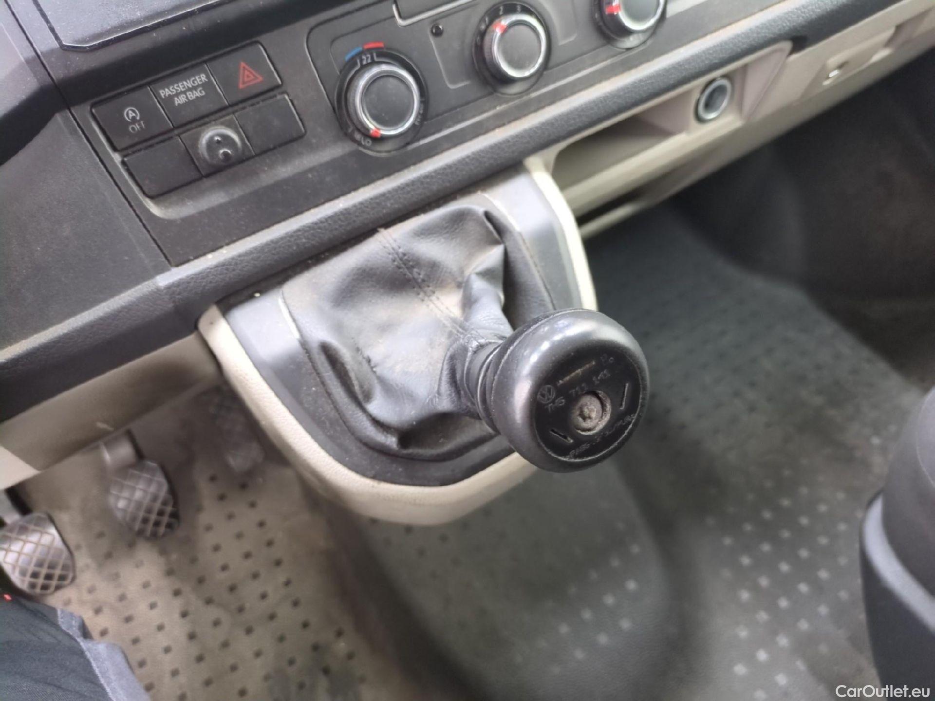  Volkswagen  Transporter T6  Fourgon 2.0 100CV BVM5 #2