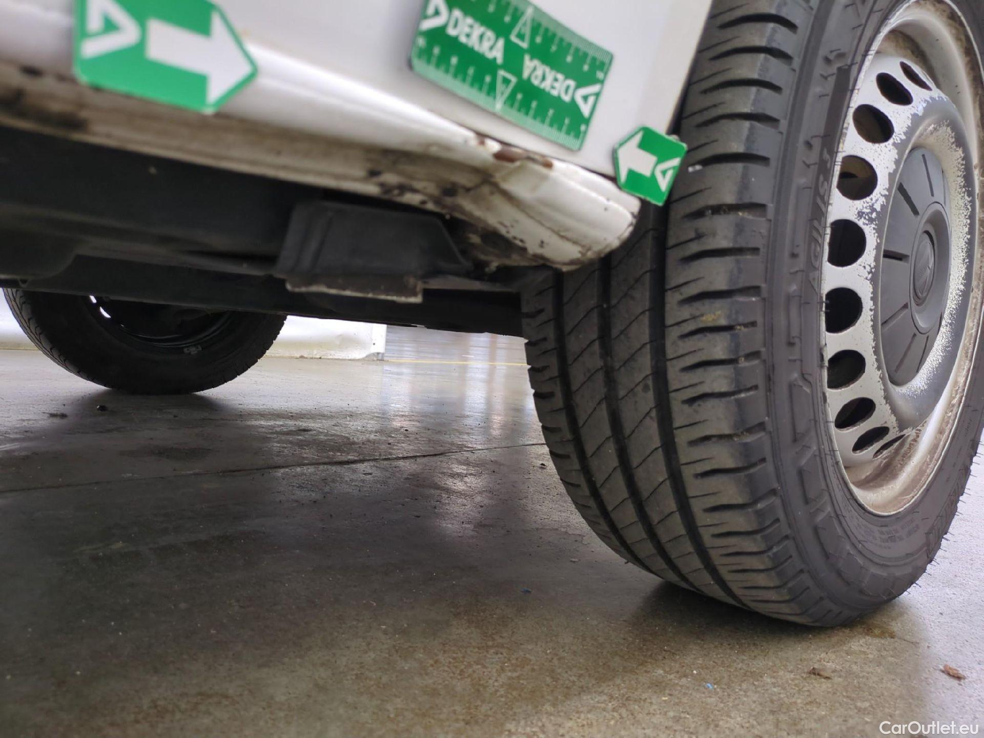  Volkswagen  Transporter T6  Fourgon 2.0 100CV BVM5 #23