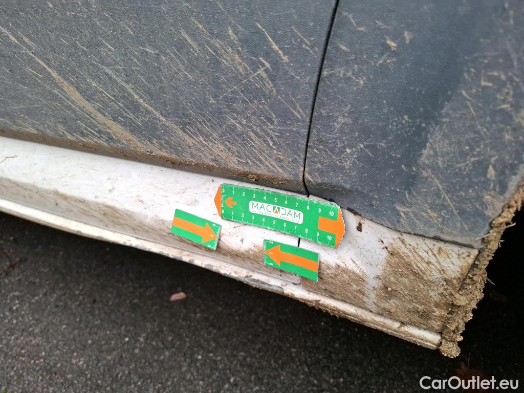  Volkswagen  Crafter VOLKSWAGEN  / 2017 / 4P / Fourgon tôlé 2.0 TDI 140 35 L4H3 Procab Business Line #82