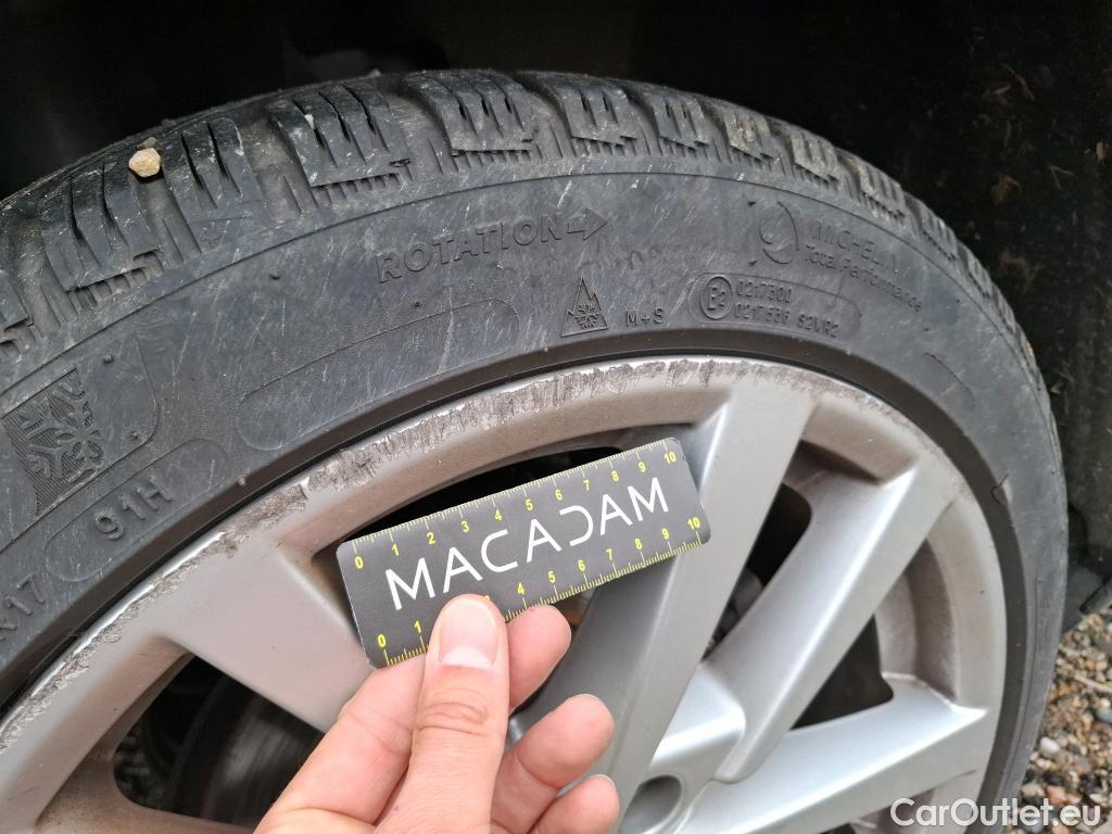  Audi  A3 AUDI  Sportback / 2016 / 5P / Berline 35 TFSI 150 COD S TRONIC BUSINESS LINE #19