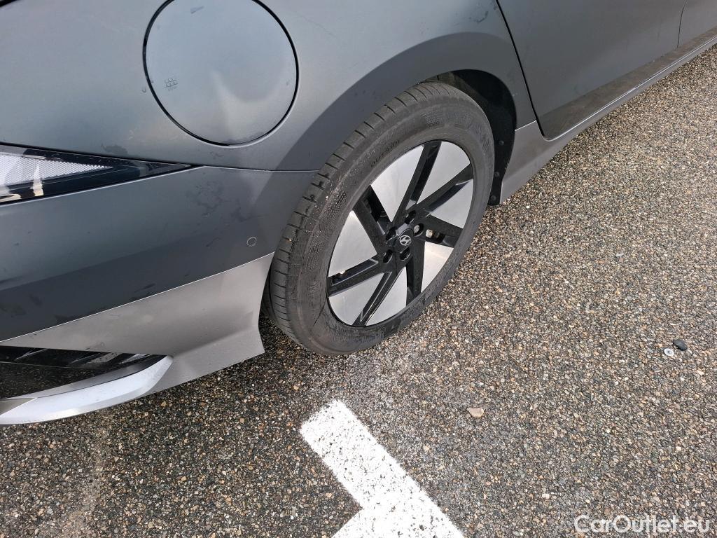  Hyundai   Ioniq HYUNDAI 6 / 2022 / 4P / Berline BEV 77kWh 229ch Executive #9