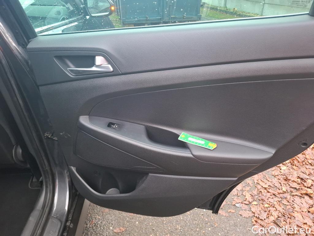  Hyundai  Tucson HYUNDAI  / 2018 / 5P / SUV 1.6 CRDI 115 HYBRID 48V CREATIVE #6