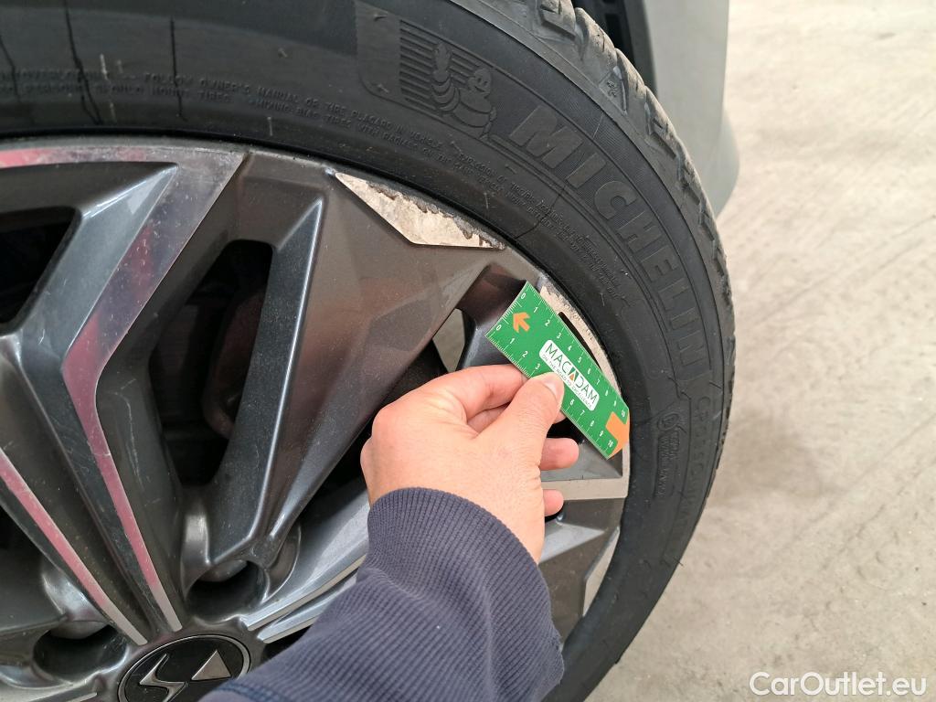  DS  DS4 DS DS 4 / 2021 / 5P / Berline E-TENSE 225 TROCADERO AUTO #4