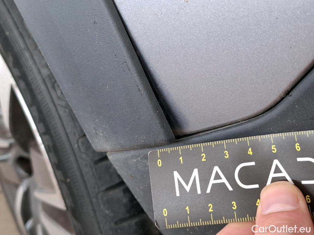  Peugeot  2008  Allure Business 1.2 PureTech 110CV BVA6 E6 #53