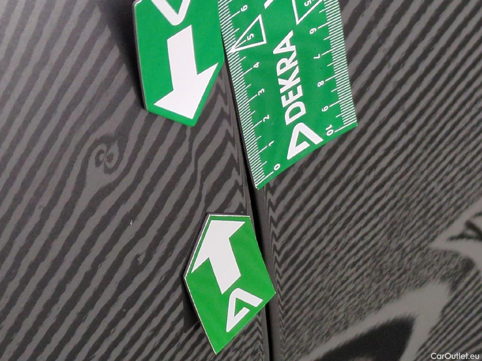  Mercedes  GLA MERCEDES-BENZ  / 2020 / 5P / SUV 1.3  250 e BUSINESS LINE DCT #24