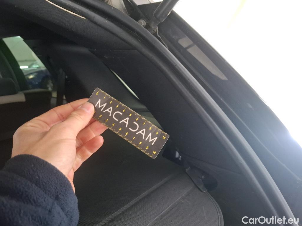  Land Rover  Discovery LAND ROVER  Sport / 2019 / 5P / SUV 1.5 P300e PHEV AUTO 4WD R-Dynamic S #10