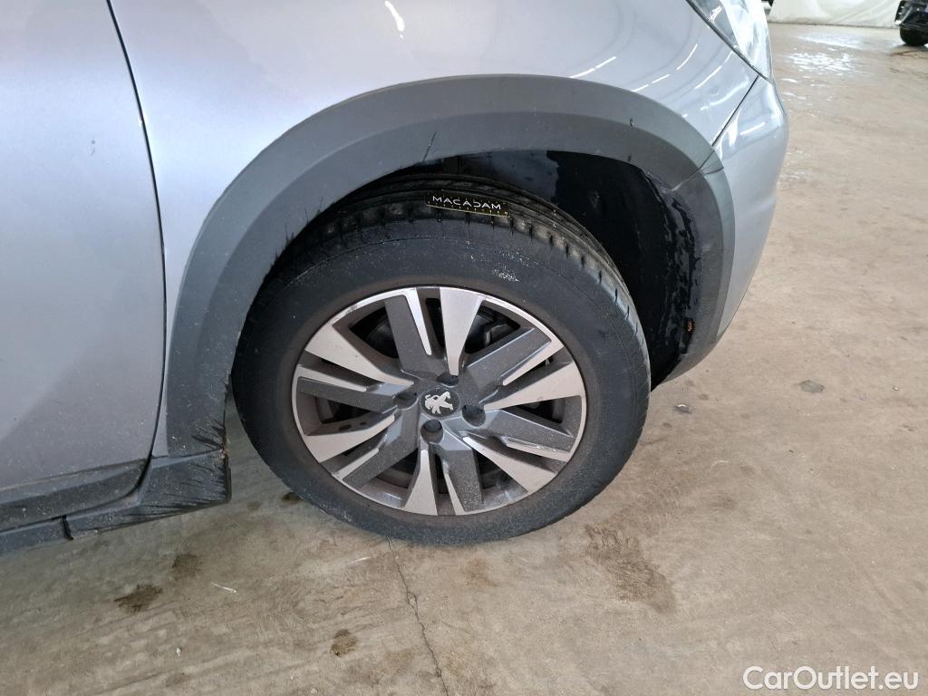  Peugeot  2008  Allure Business 1.2 PureTech 110CV BVA6 E6 #37