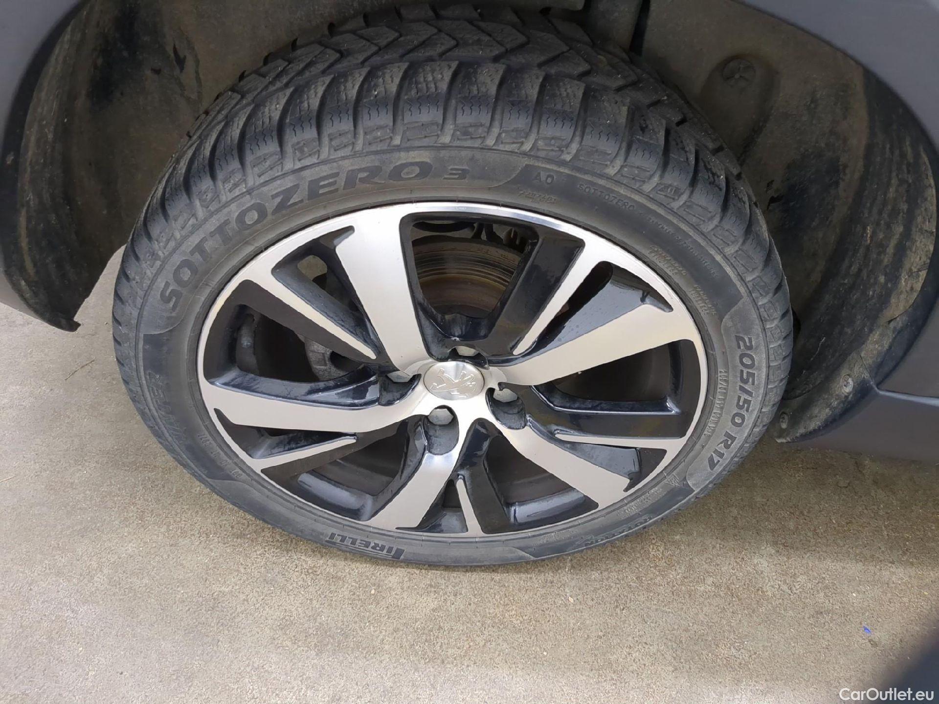  Peugeot  2008  GT Line 1.2 PureTech 110CV BVA6 E6dT #14