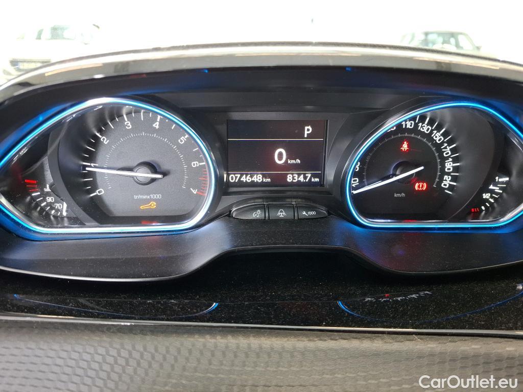  Peugeot  2008  Allure Business 1.2 PureTech 110CV BVA6 E6 #36