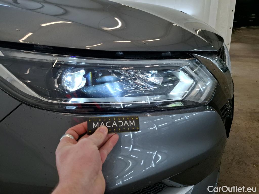  Nissan  Qashqai NISSAN  / 2017 / 5P / Crossover 1.3 DIG-T 160 DCT Tekna #18