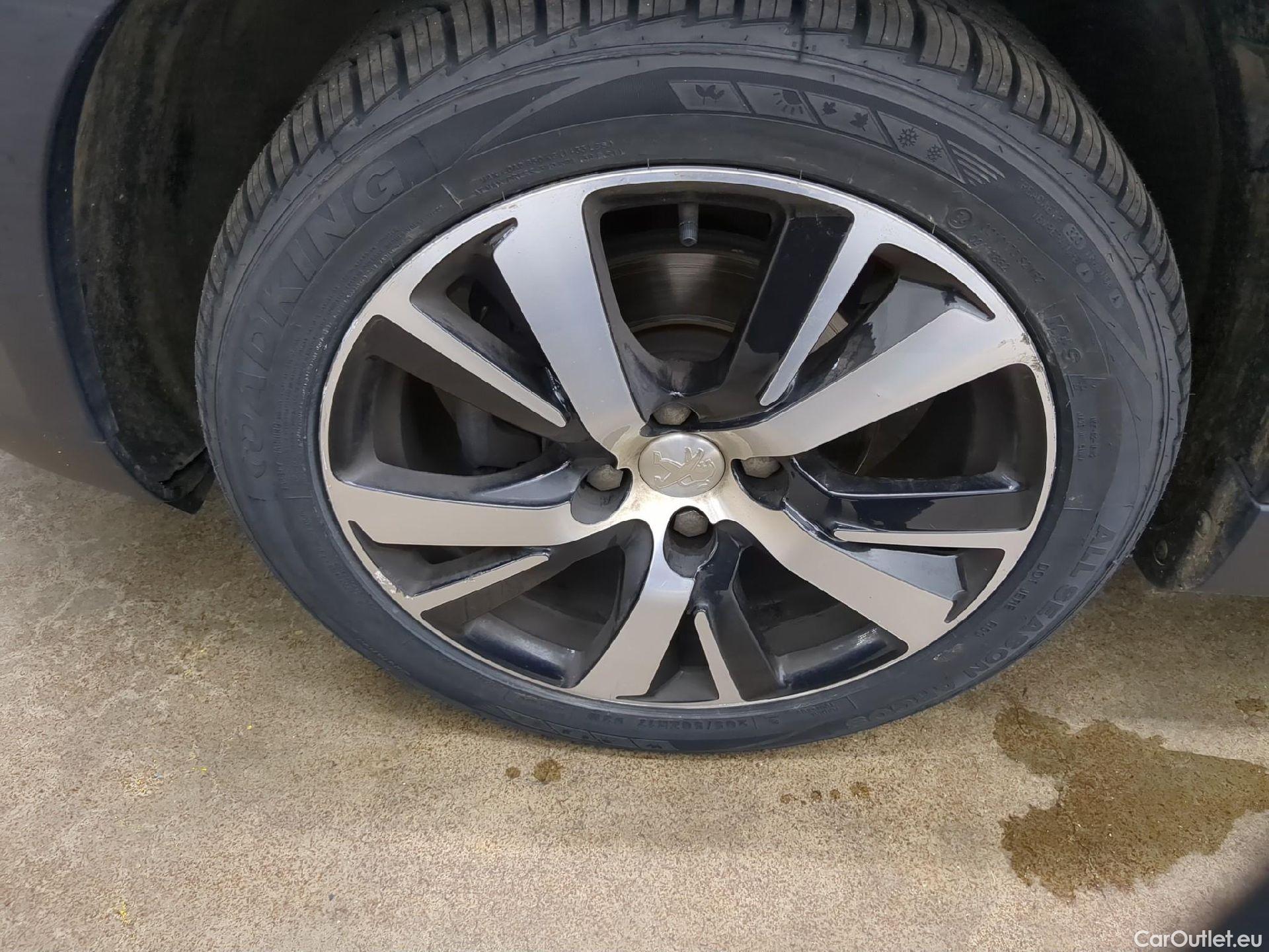  Peugeot  2008  GT Line 1.2 PureTech 110CV BVA6 E6dT #9