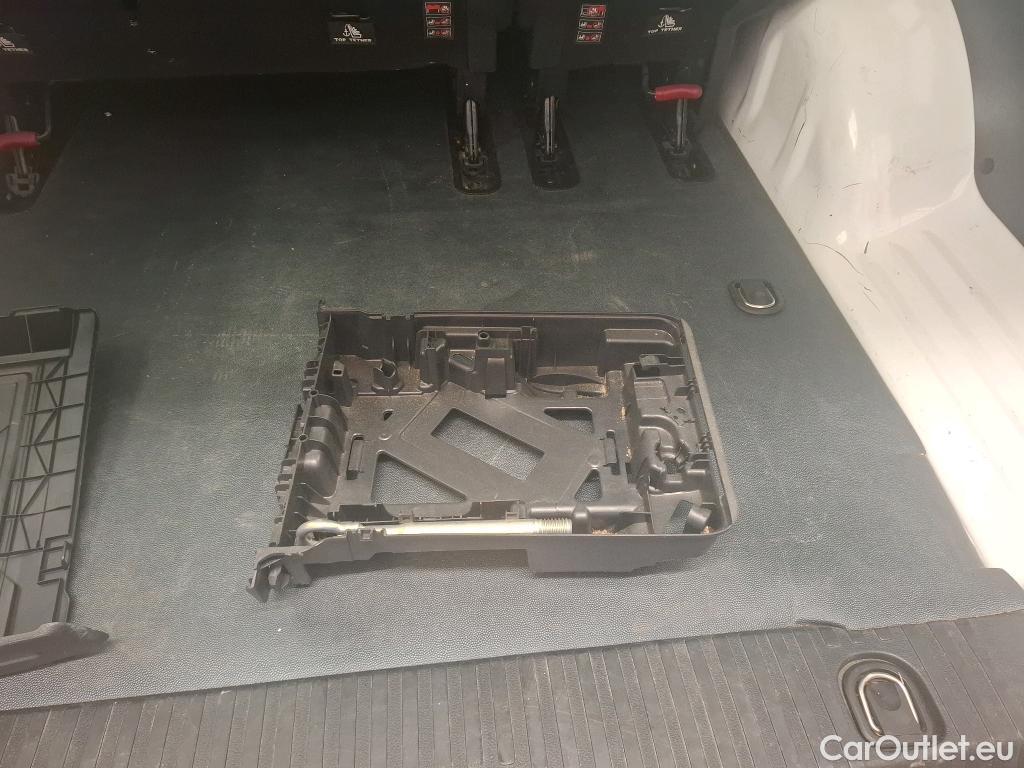  Peugeot  Expert  Combi Long 1.5 HDi 120CV BVM6 E6dT #4