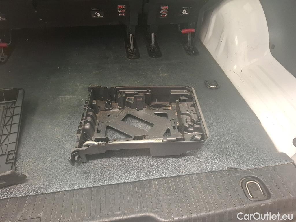  Peugeot  Expert  Combi Long 1.5 HDi 120CV BVM6 E6dT #1