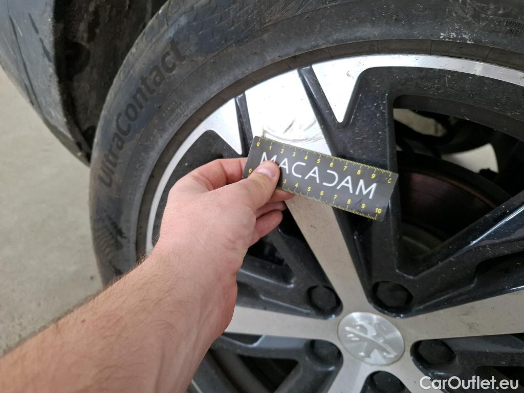  Peugeot  5008  GT Line 1.2 PureTech 130CV BVA8 E6d #13