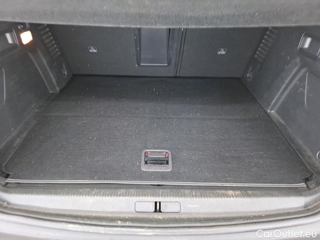  Peugeot  3008  / 2020 / 5P / SUV 1.6 HYBRID 225 E-EAT8 GT Pack / VO RECONDITIONNE / PHOTOS AVANT RECONDITIONNEMENT
 #1