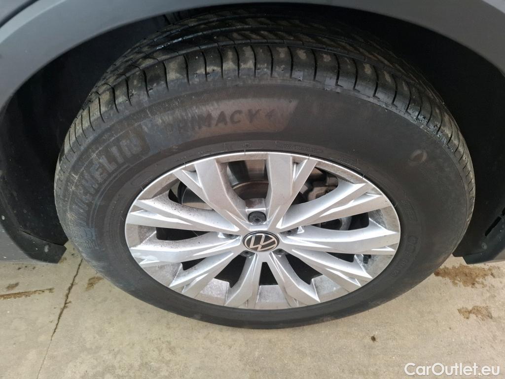  Volkswagen  Tiguan VOLKSWAGEN  / 2020 / 5P / SUV 2.0 TDI 150 DSG7 Life Business #30
