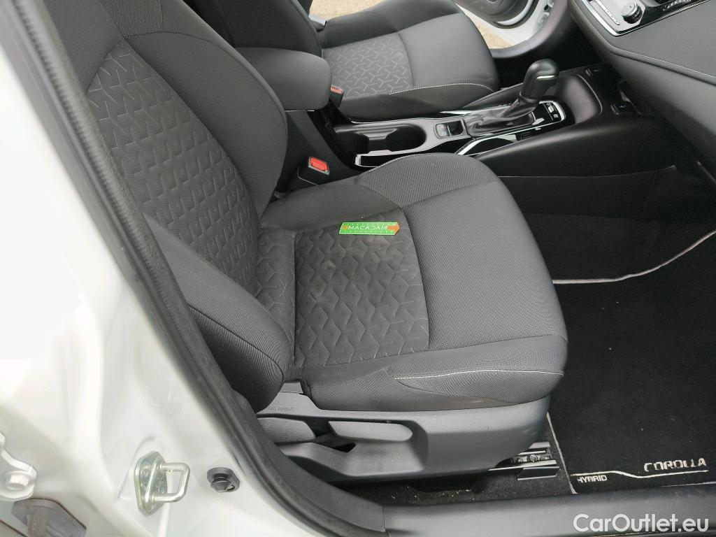  Toyota  Corolla TOYOTA  Touring Sports / 2018 / 5P / Break Hybride 122h Dynamic Business Beyond Zer #26