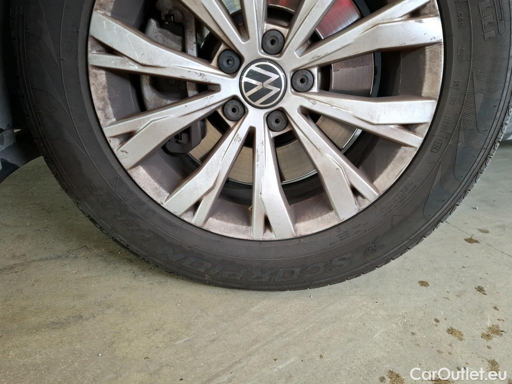  Volkswagen  Tiguan VOLKSWAGEN  / 2020 / 5P / SUV 1.4 eHybrid 245 DSG6 Life Business #14