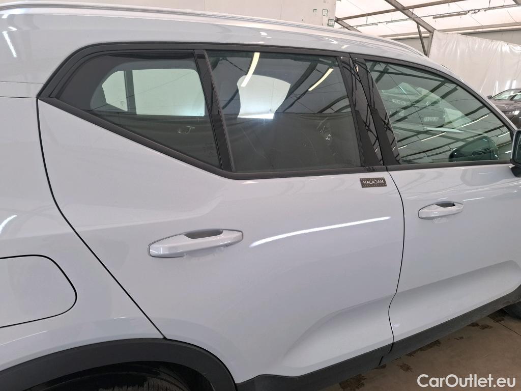  Volvo  XC 40 XC40 Momentum 2WD 1.5 130CV BVA8 E6d #34