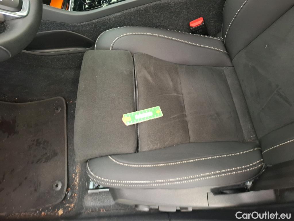  Volvo  XC 40 VOLVO XC40 / 2022 / 5P / SUV Recharge T4 211 DCT7 Plus #16