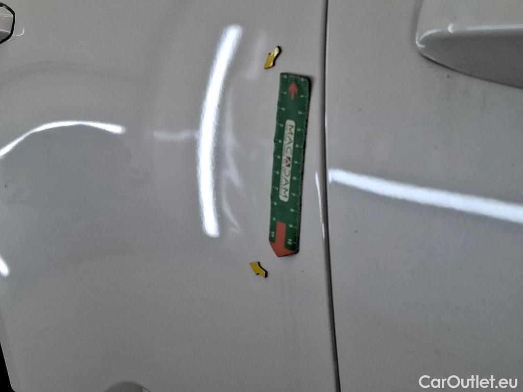  Volvo  XC 40 VOLVO XC40 / 2022 / 5P / SUV Recharge T4 211 DCT7 Plus #2