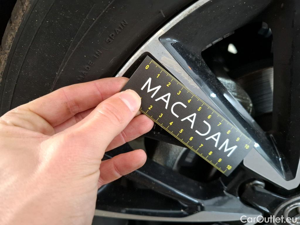  Toyota  C-HR TOYOTA  / 2016 / 5P / SUV 2.0 HYBRIDE 184 DISTINCTIVE #23