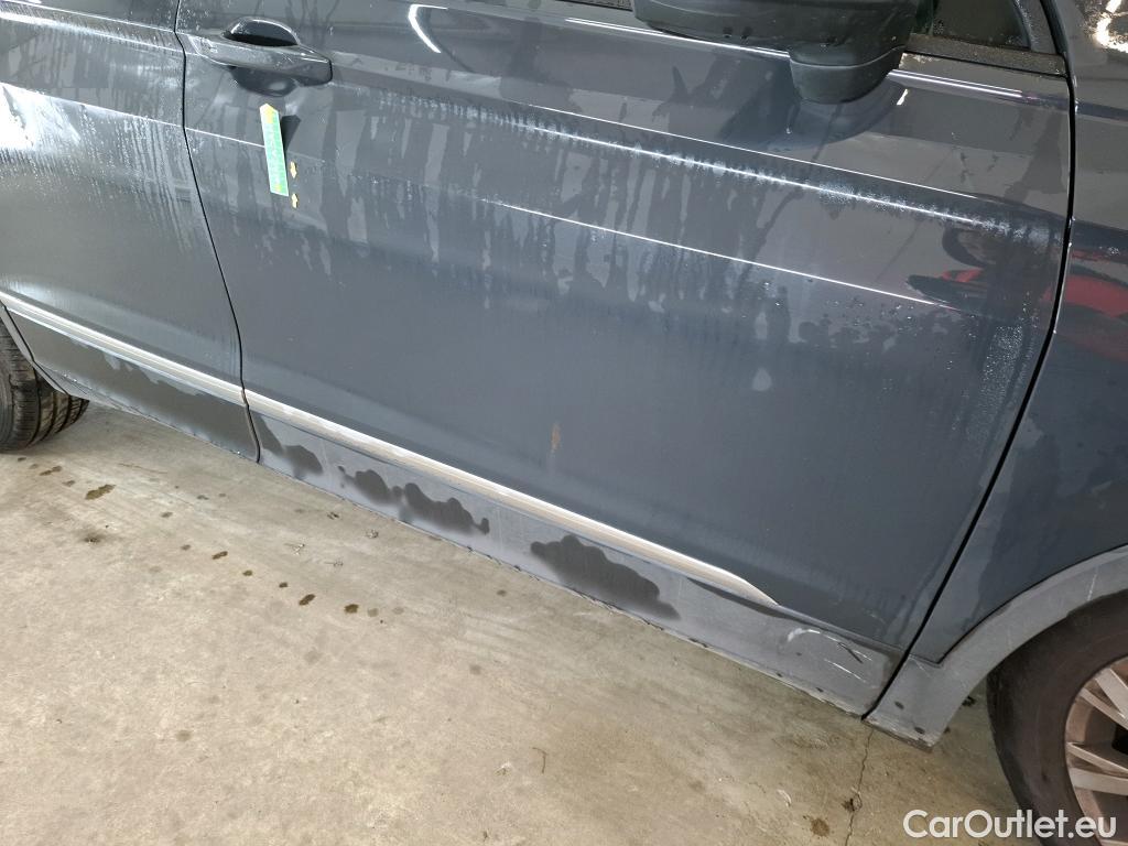  Volkswagen  Tiguan VOLKSWAGEN  / 2020 / 5P / SUV 1.4 eHybrid 245 DSG6 Life Business #17