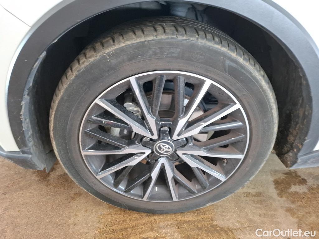  Toyota  C-HR TOYOTA  / 2016 / 5P / SUV 2.0 HYBRIDE 184 DISTINCTIVE #21