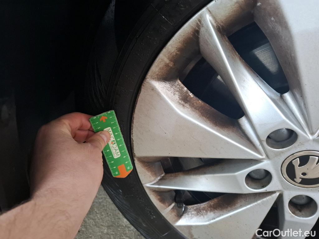  Skoda  Octavia  Break Ambition 2.0 TDI 150CV BVA7 E6d #5