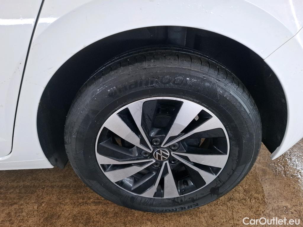  Volkswagen  Polo VOLKSWAGEN  / 2017 / 5P / Berline 1.0 TSI 95 Lounge Business #15