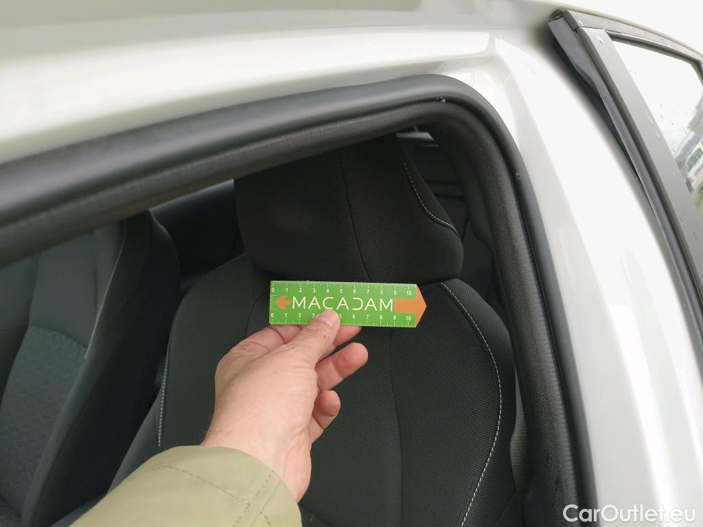  Toyota  Corolla TOYOTA  Touring Sports / 2018 / 5P / Break Hybride 122h Dynamic Business Beyond Zer #18