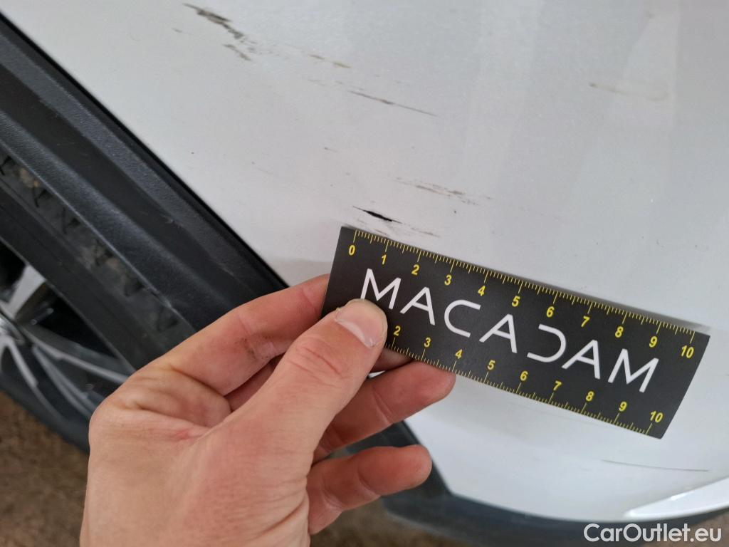  Toyota  C-HR TOYOTA  / 2016 / 5P / SUV 2.0 HYBRIDE 184 DISTINCTIVE #4