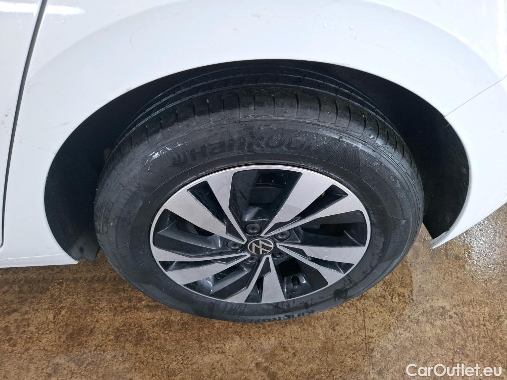  Volkswagen  Polo VOLKSWAGEN  / 2017 / 5P / Berline 1.0 TSI 95 Lounge Business #14