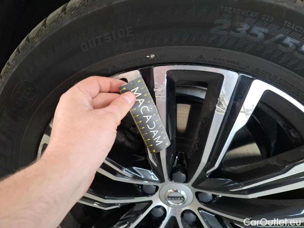  Volvo  XC60 VOLVO  / 2021 / 5P / SUV B4 197 GearTronic 8 Inscription #20