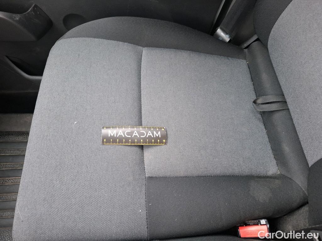  Renault  Master RENAULT  VU 4p Fourgon FG GCf Trac F3500 L2H2 Energy dCi 145 E6 #37