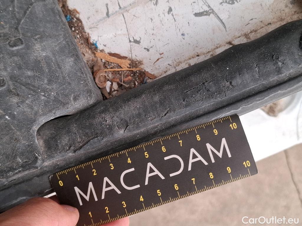  Renault  Trafic  Fourgon L2H1 3T Grand Confort 2.0 dCi 130CV BVM6 E6d #22