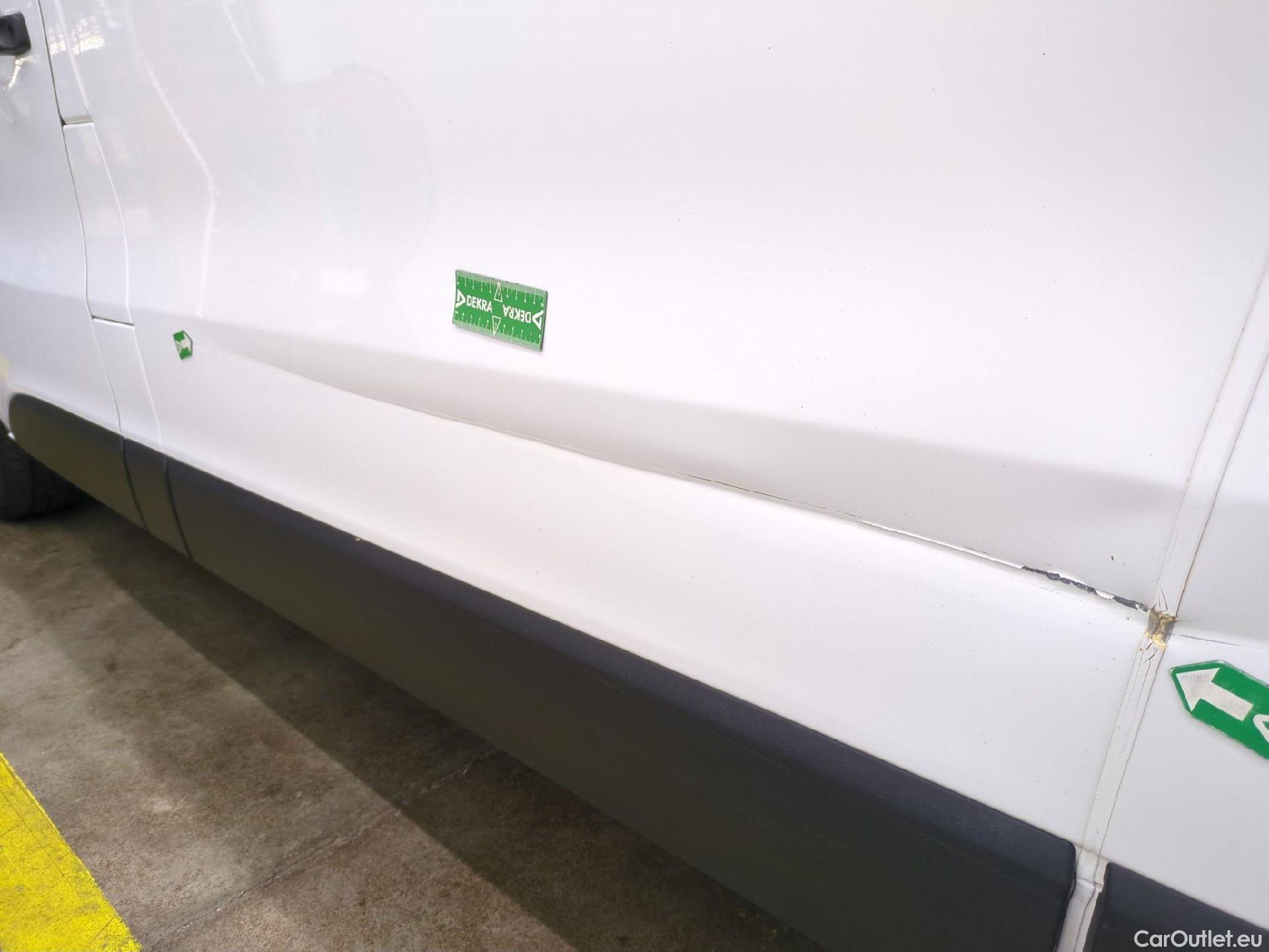  Renault  Trafic RENAULT  VU 4p Fourgon FG GCF L2H1 1300 dCi 120 #10