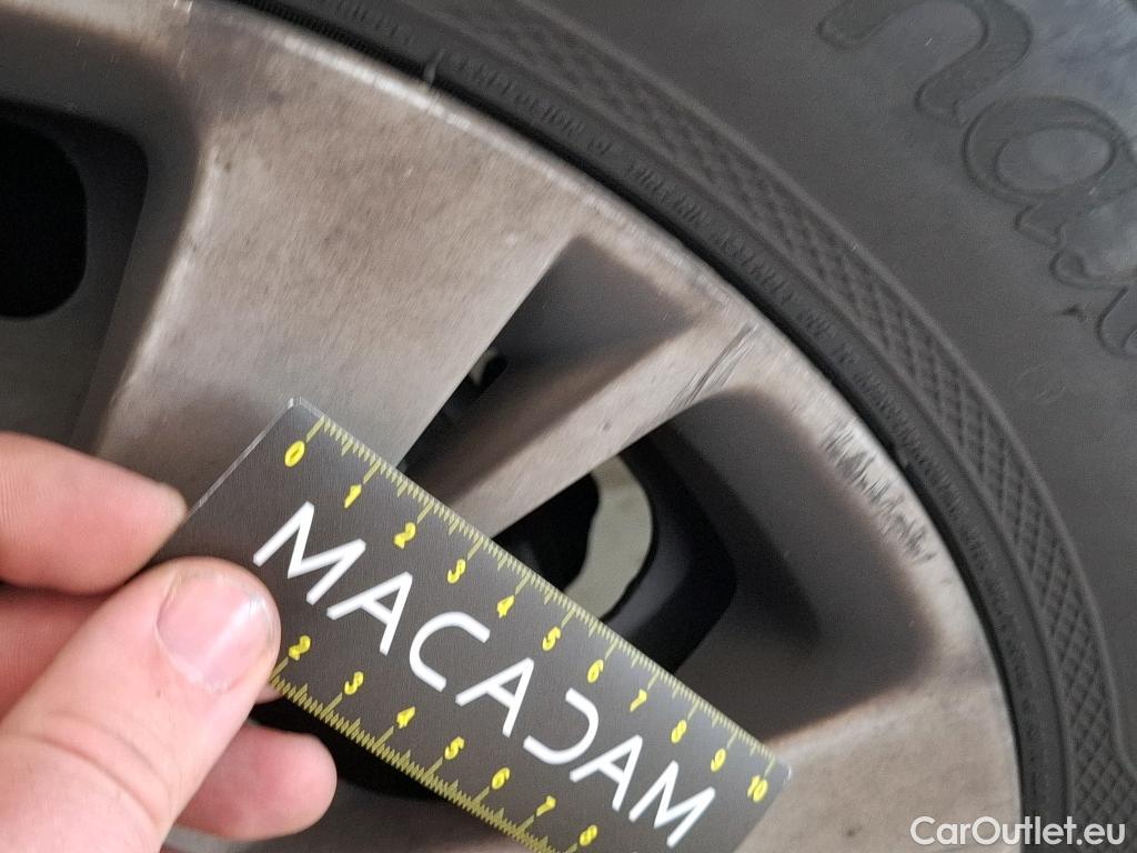  Peugeot  208  Affaire Premium Pack 1.5 HDi 100CV BVM5 E6dT #17