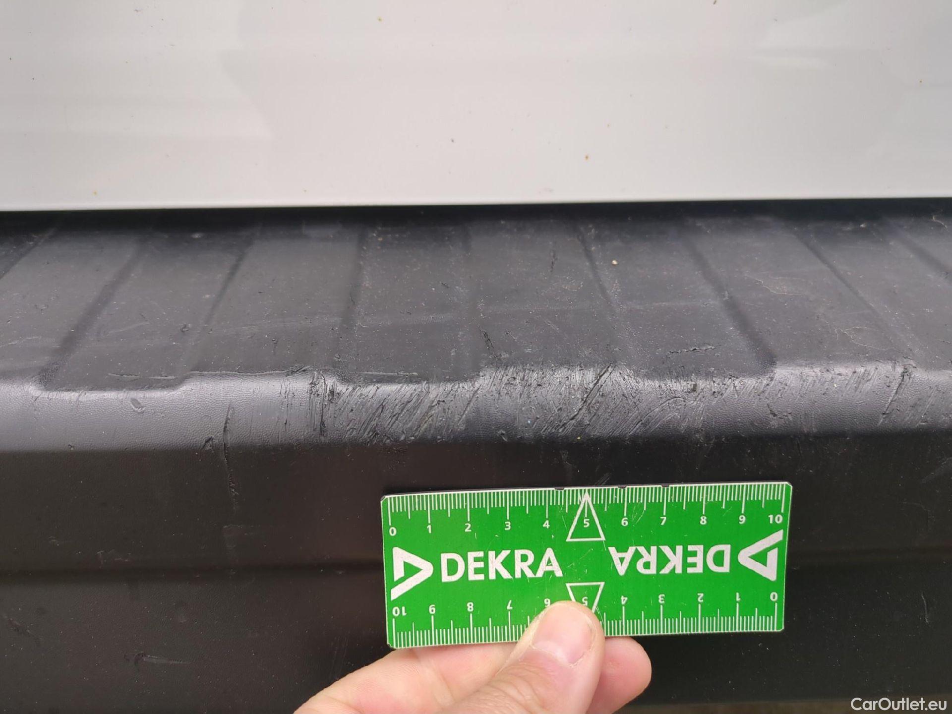  Renault  Trafic RENAULT  VU 4p Fourgon FG GCF L2H1 1300 dCi 120 #19