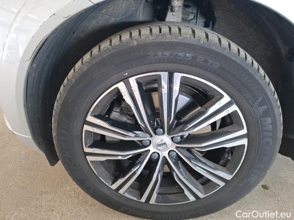  Volvo  XC60 VOLVO  / 2021 / 5P / SUV B4 197 GearTronic 8 Inscription #16