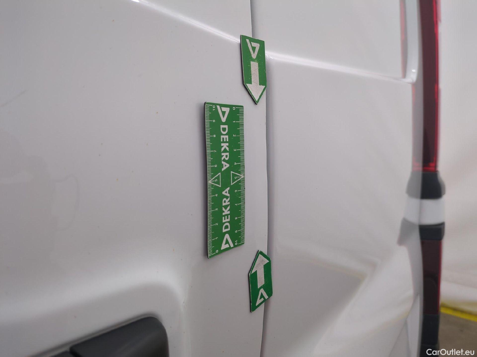  Renault  Trafic RENAULT  VU 4p Fourgon FG GCF L2H1 1300 dCi 120 #17