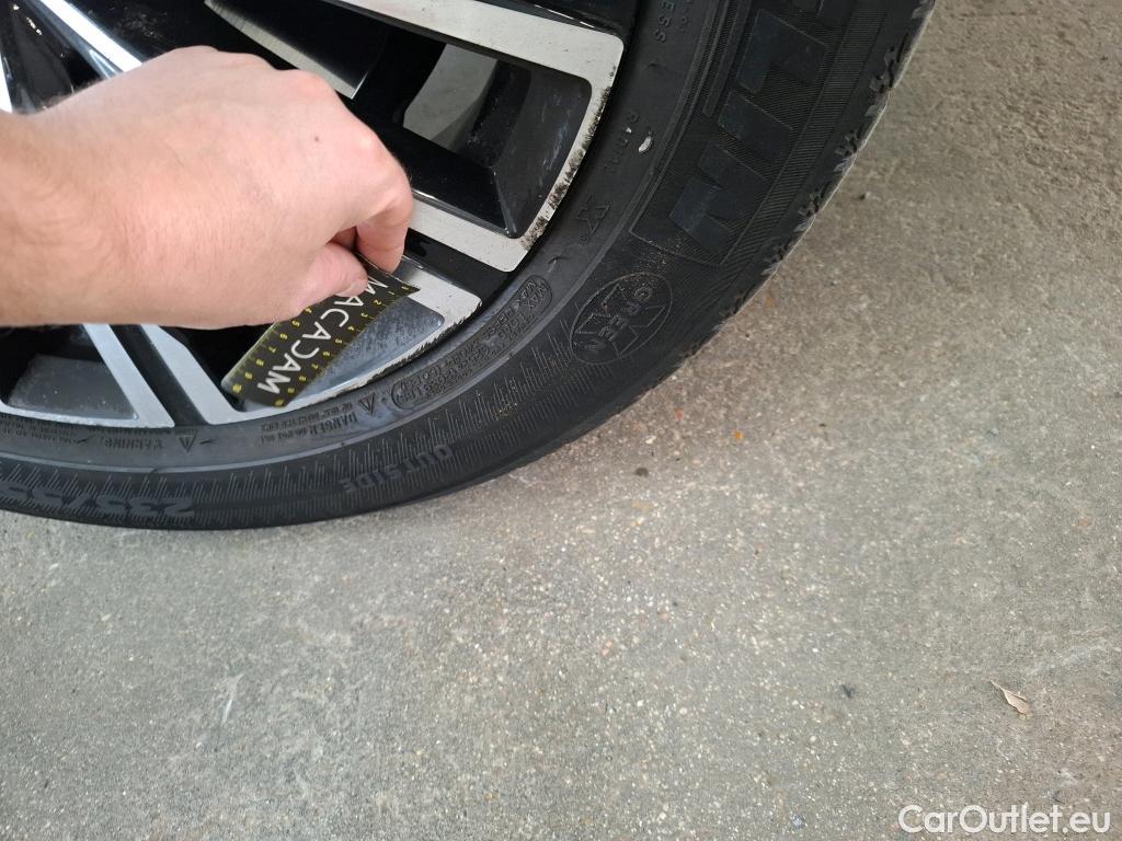  Volvo  XC60 VOLVO  / 2021 / 5P / SUV B4 197 GearTronic 8 Inscription #27