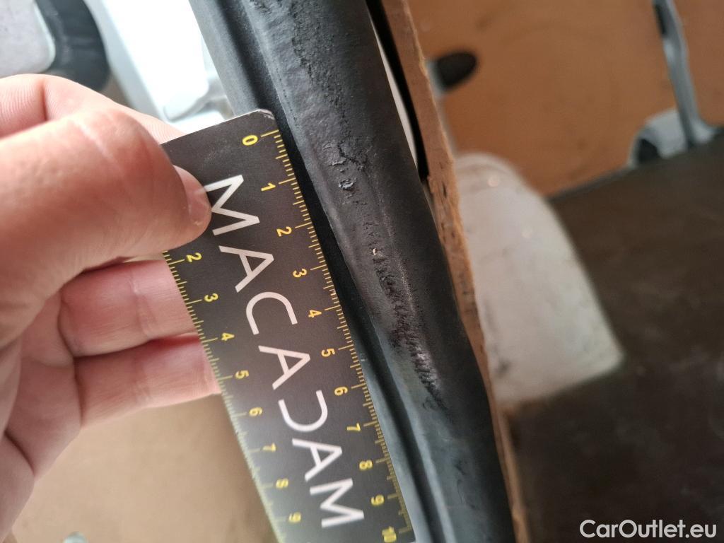  Renault  Trafic  Fourgon L2H1 3T Grand Confort 2.0 dCi 130CV BVM6 E6d #18