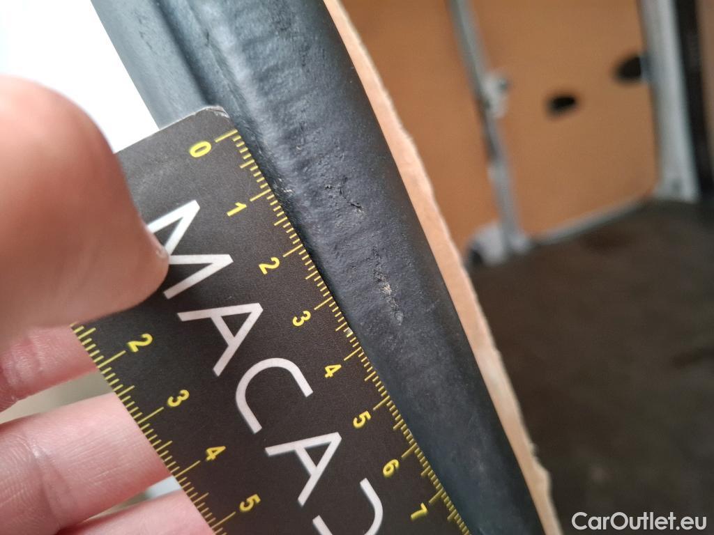  Renault  Trafic  Fourgon L2H1 3T Grand Confort 2.0 dCi 130CV BVM6 E6d #20