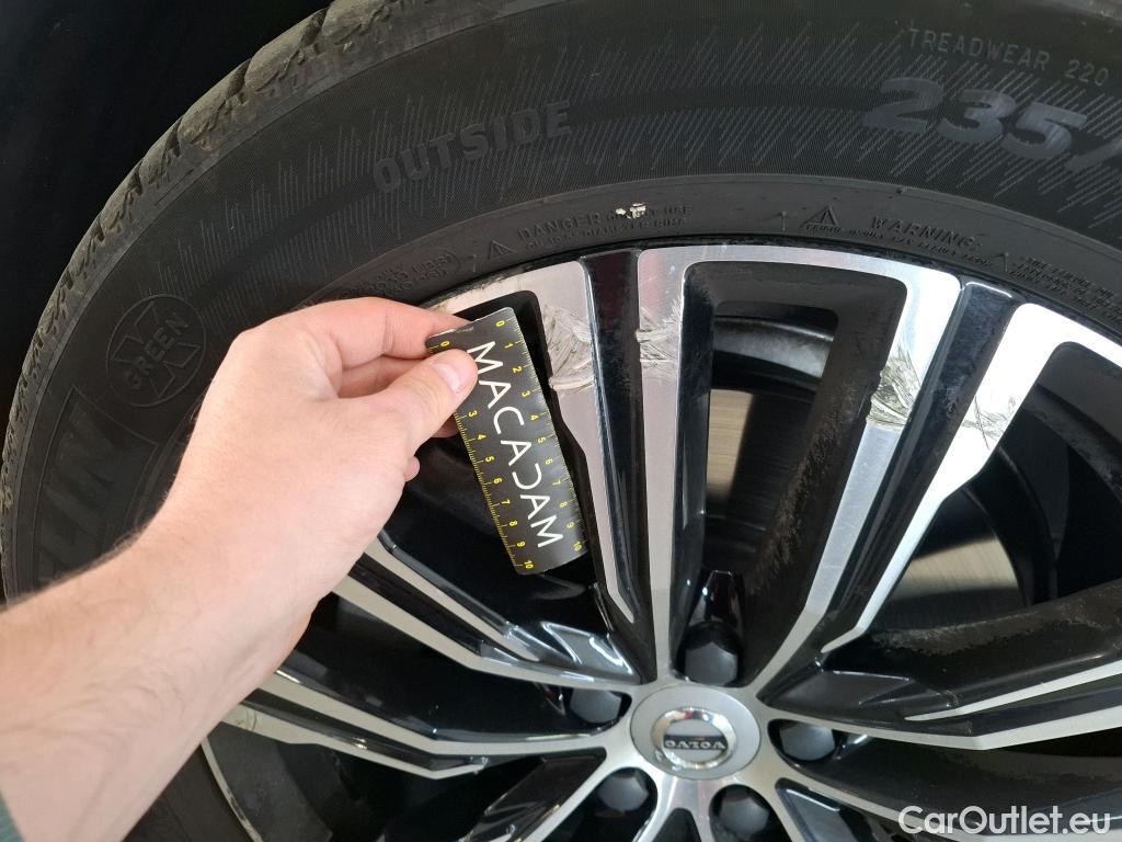  Volvo  XC60 VOLVO  / 2021 / 5P / SUV B4 197 GearTronic 8 Inscription #19