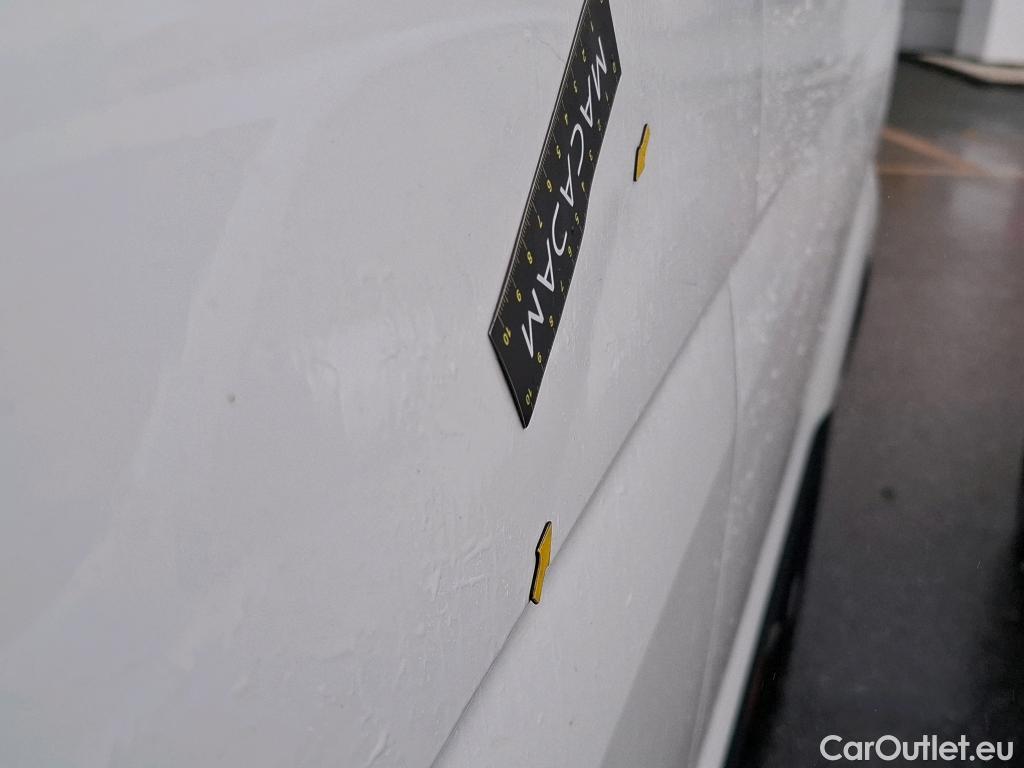  Volkswagen  Crafter  Fourgon Fourgon 35 lang mit Hochdach FWD 2.0 140CV BVM6 #2